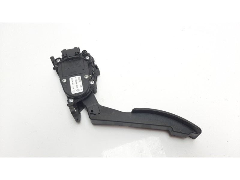 Recambio de potenciometro pedal para dacia duster 1.5 dci diesel fap cat referencia OEM IAM 8200386506D 6PV00908502 