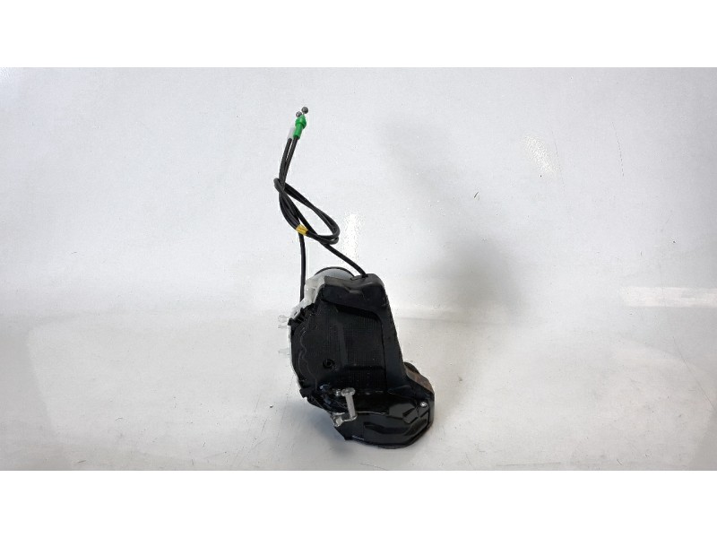 Recambio de cerradura puerta trasera izquierda para toyota yaris 1.5 16v cat referencia OEM IAM 690600D310  