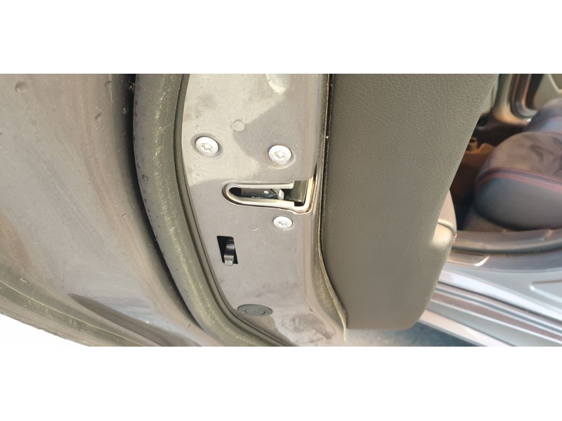 Recambio de cerradura puerta trasera izquierda para mercedes-benz clase cla (w117) cla 200 cdi (117.308) referencia OEM IAM 2047