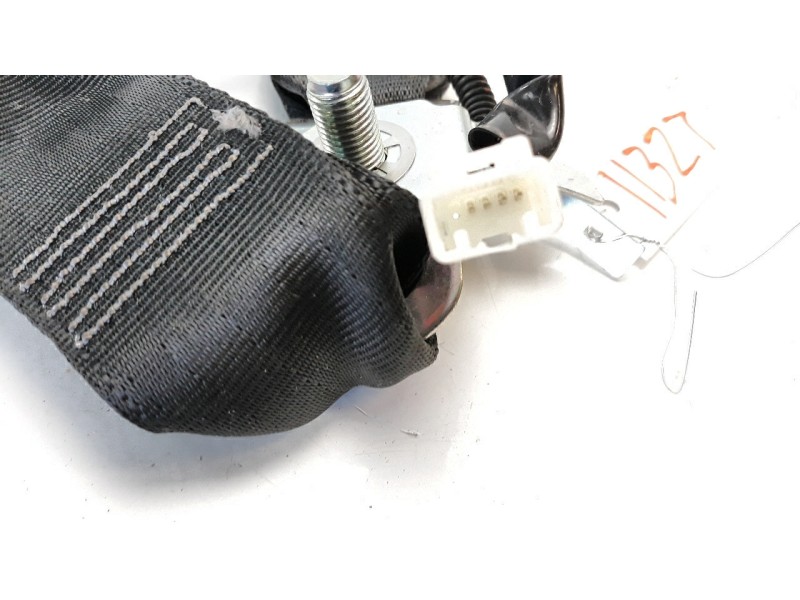 Recambio de cinturon seguridad trasero izquierdo para toyota yaris 1.5 16v cat referencia OEM IAM 07688  