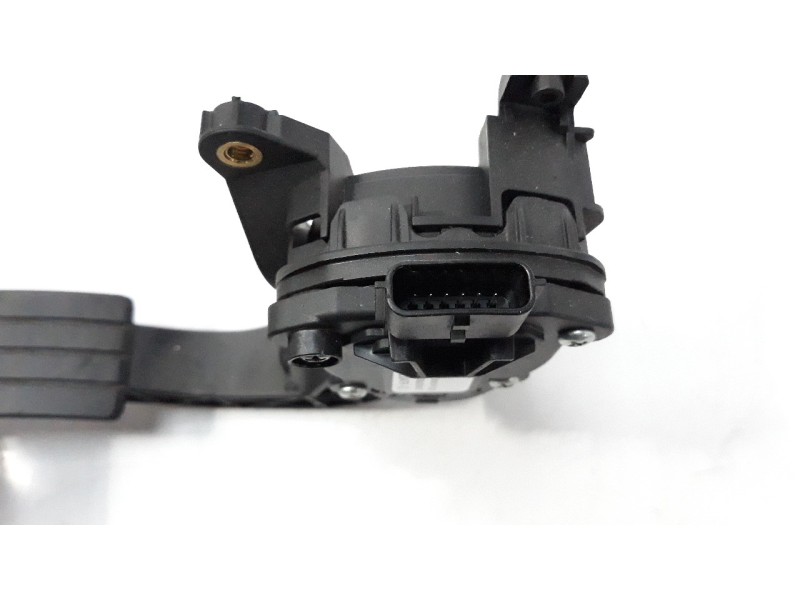 Recambio de potenciometro pedal para renault clio iv limited referencia OEM IAM 180029347R  
