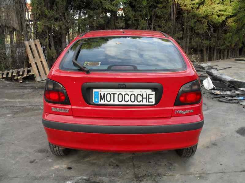 renault megane i berlina hatchback (ba0) del año 1995