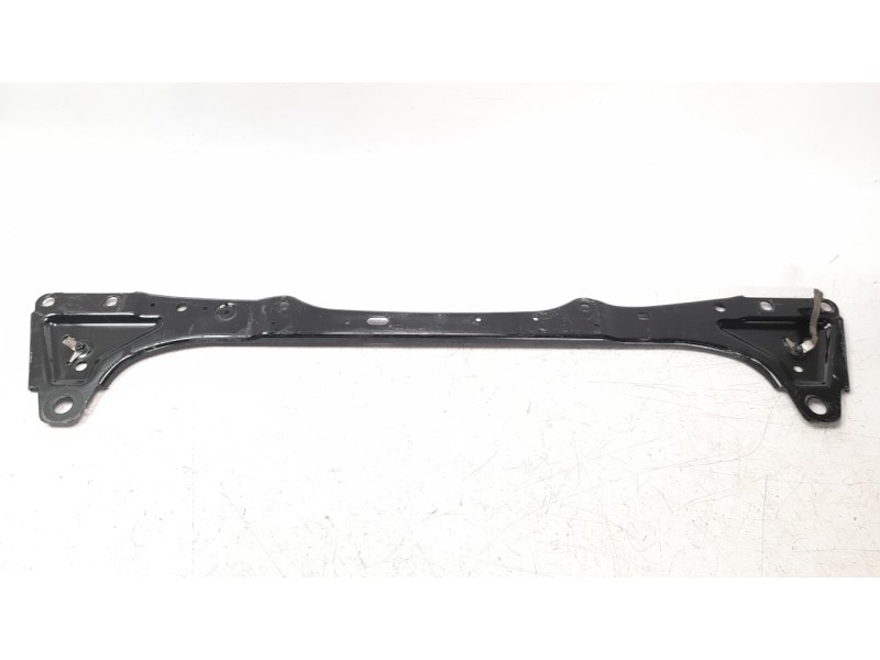 Recambio de travesaño inferior para volvo xc60 business plus awd referencia OEM IAM 32277168  