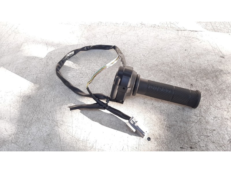 Recambio de potenciometro pedal para ducati multistrada v2 referencia OEM IAM 66020141A  