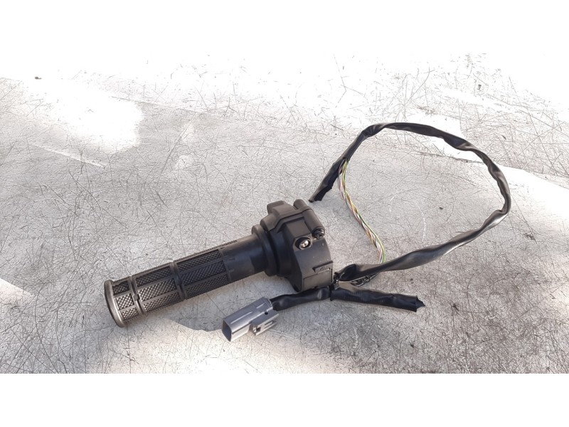 Recambio de potenciometro pedal para ducati multistrada v2 referencia OEM IAM 66020141A  