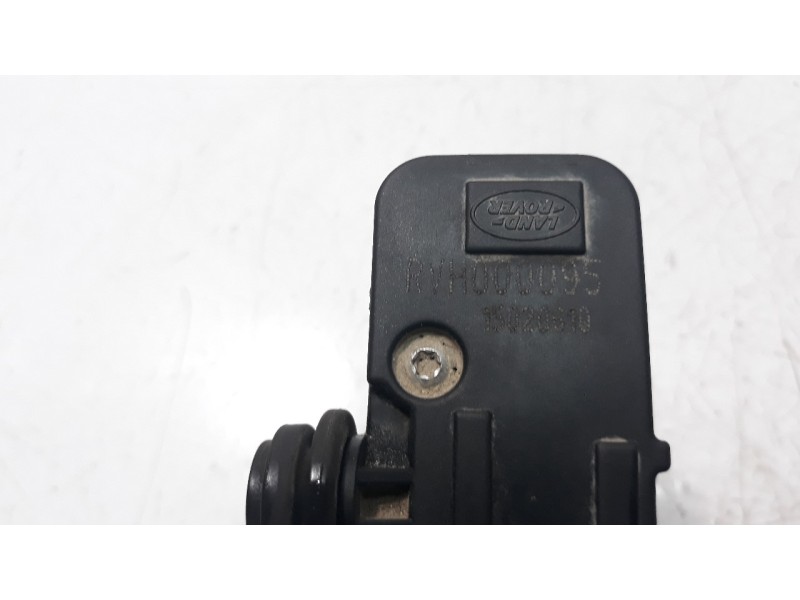 Recambio de valvula aire adicional para land rover discovery 4 2.7 td v6 cat referencia OEM IAM RVH000095  