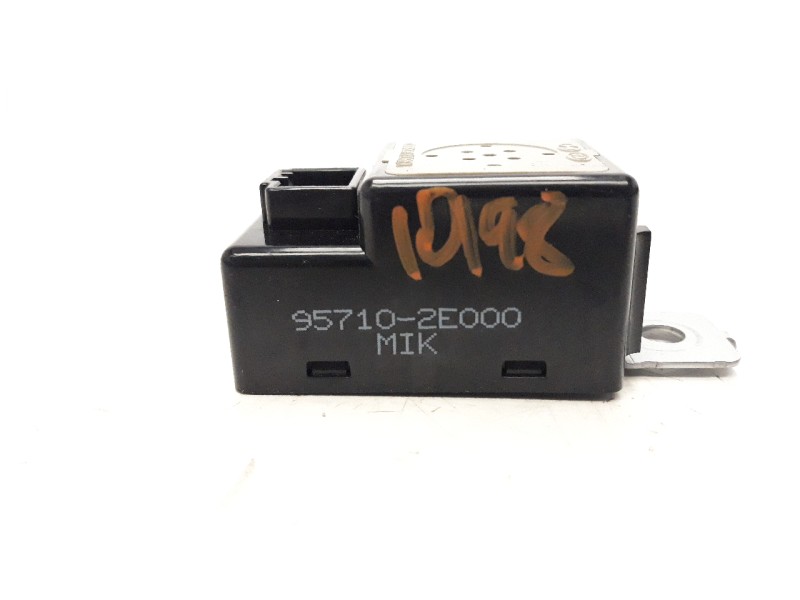 Recambio de modulo electronico para hyundai tucson 1.7 crdi cat referencia OEM IAM 957102E000  