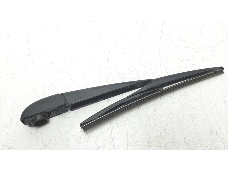 Recambio de brazo limpia trasero para toyota aygo 1.0 cat referencia OEM IAM 852410H030  