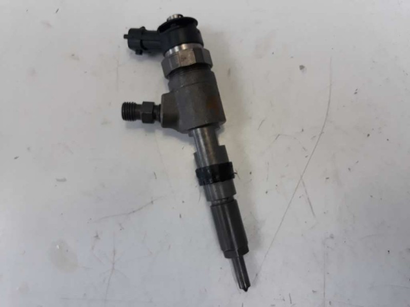 Recambio de inyector para peugeot 206 berlina xr referencia OEM IAM 9641496180 0445110075 