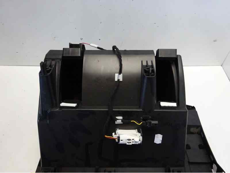 Recambio de guantera para renault kadjar zen referencia OEM IAM 682526225R  