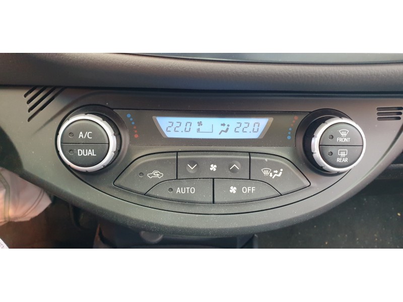 Recambio de mando climatizador para toyota yaris 1.5 16v cat referencia OEM IAM 75F206 559000D340 