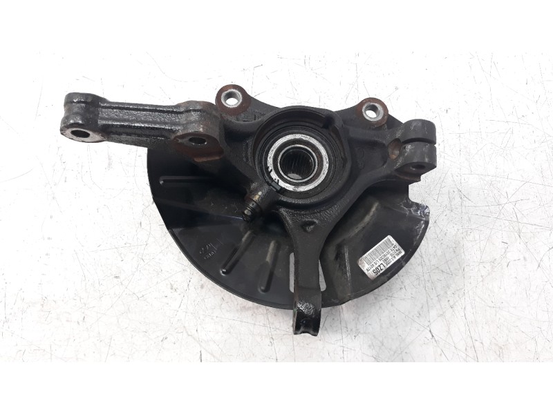 Recambio de mangueta delantera izquierda para kia rio (yb) 1.2 cat referencia OEM IAM 51700H8050  