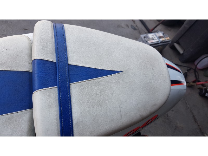 Recambio de asiento para suzuki gsx-r 600/750/1100 (1989-2000) referencia OEM IAM 4530033E21R42  