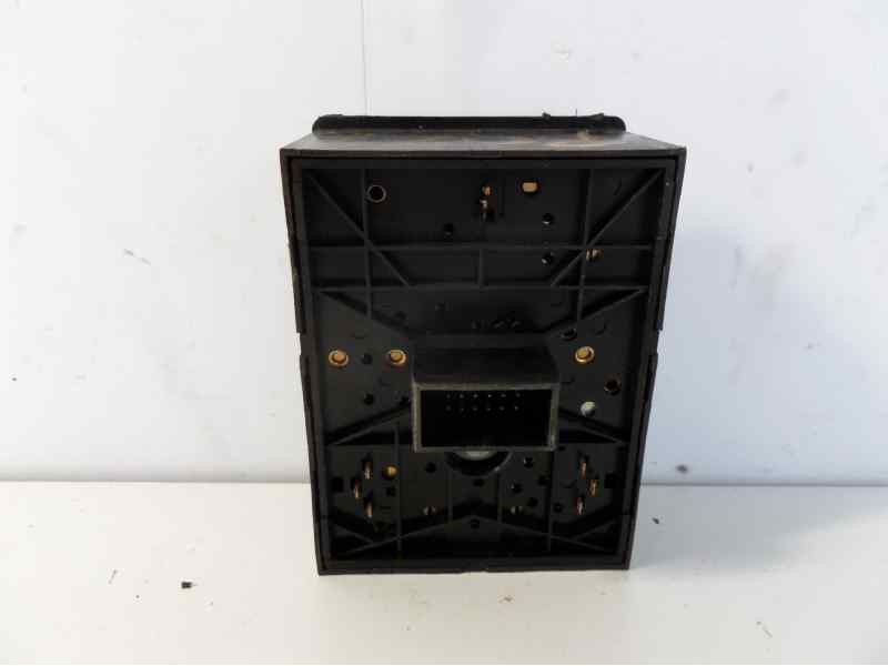 Recambio de mando luces para opel corsa c 1.7 16v cdti referencia OEM IAM 9116613  