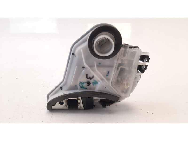 Recambio de cerradura puerta trasera izquierda para toyota aygo 1.0 cat referencia OEM IAM 6906002390  