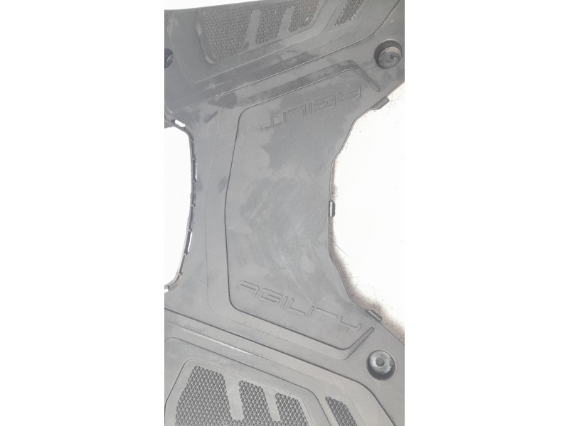 Recambio de moldura para kymco agility 50/125 referencia OEM IAM 6431AALJ8E10N1R  