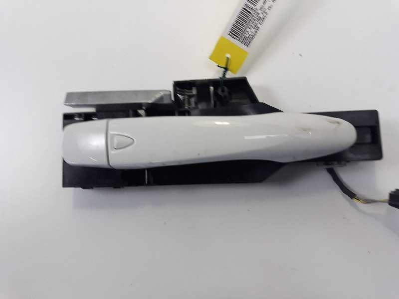 Recambio de maneta exterior delantera derecha para renault kadjar zen referencia OEM IAM 806060294R  