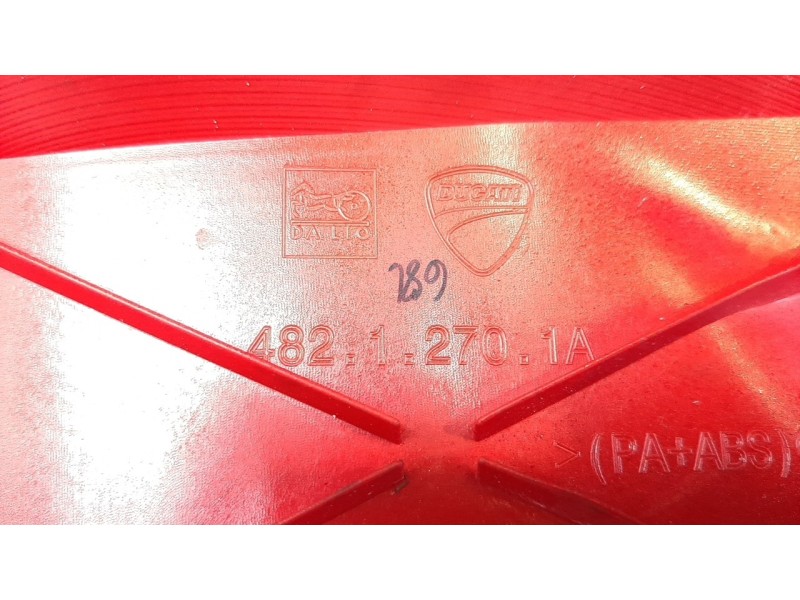 Recambio de moldura para ducati multistrada v2 referencia OEM IAM 48222701A  