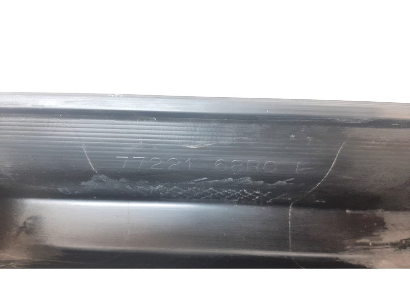 Recambio de moldura para suzuki swift (az) referencia OEM IAM 7722168R0  