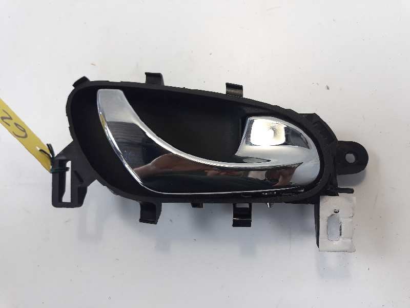 Recambio de maneta interior delantera derecha para renault kadjar zen referencia OEM IAM 806704EA  