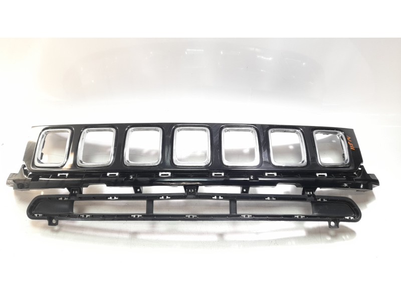 Recambio de rejilla delantera para jeep compass ii 1.4 m-air cat referencia OEM IAM 4010130006AB  