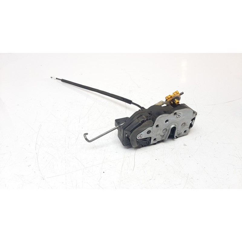 Recambio de cerradura puerta delantera derecha para opel insignia country tourer 2.0 16v cdti referencia OEM IAM 13579523  