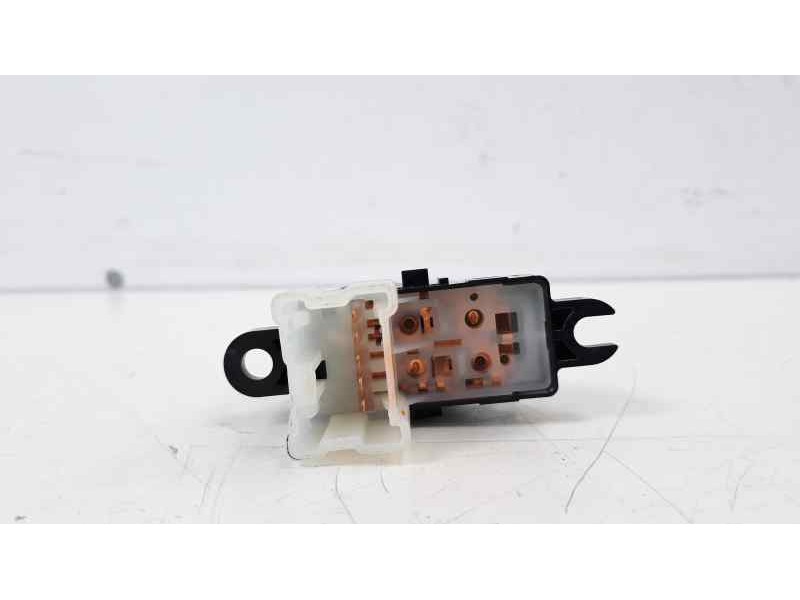 Recambio de mando elevalunas trasero izquierdo para nissan pulsar (c13) tekna referencia OEM IAM   