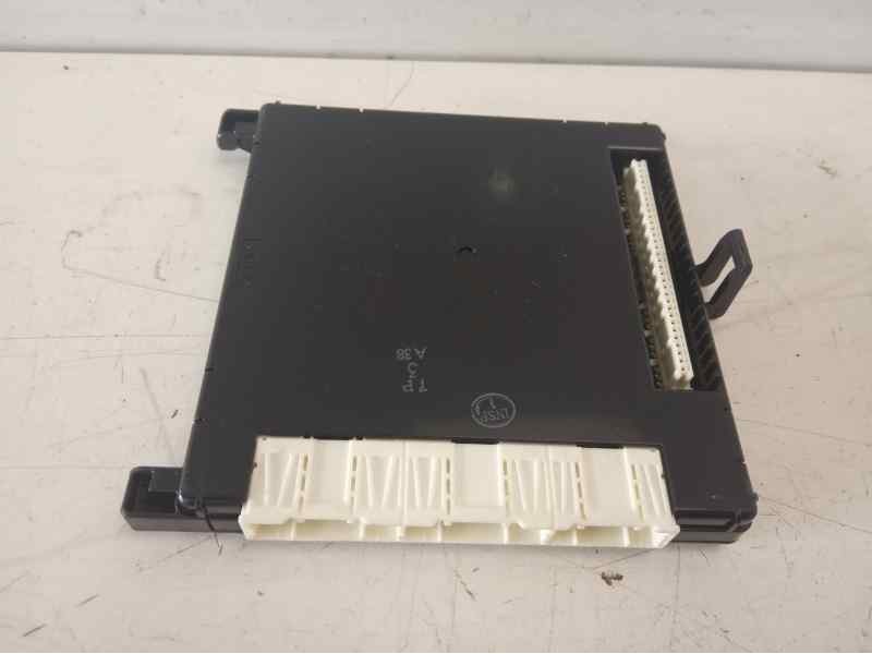 Recambio de caja reles / fusibles para toyota gt 86 basis referencia OEM IAM 88281CA500  
