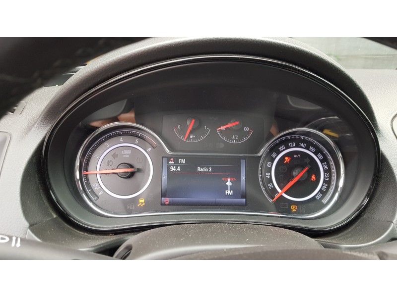 Recambio de cuadro instrumentos para opel insignia country tourer 2.0 16v cdti referencia OEM IAM 23438126  
