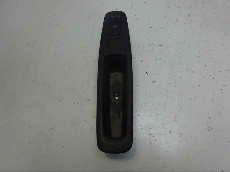 Recambio de mando elevalunas trasero derecho para renault kadjar zen referencia OEM IAM   