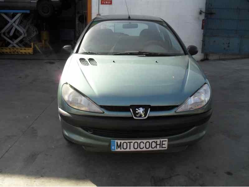 peugeot 206 berlina del año 2000