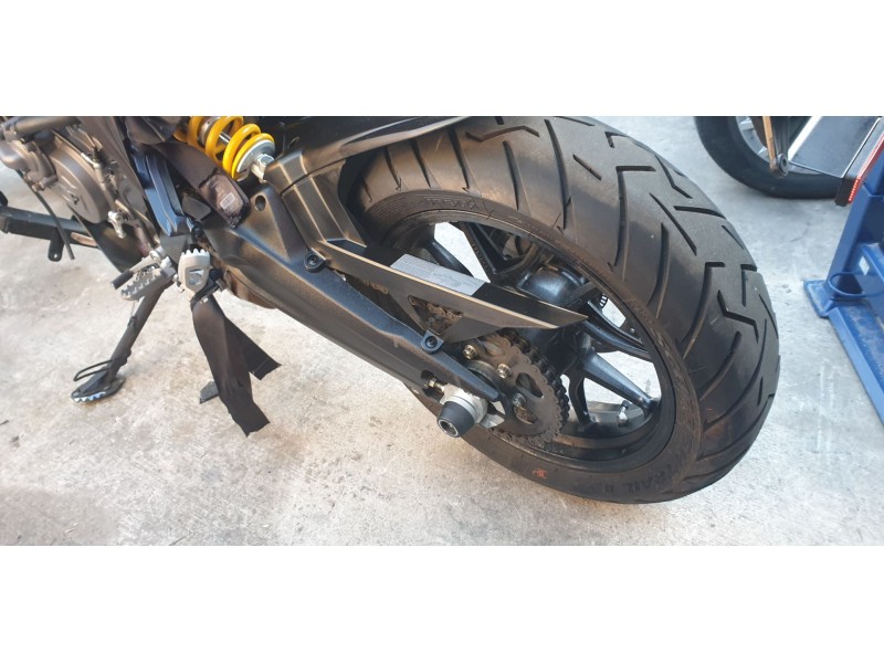 Recambio de basculante para ducati multistrada v2 referencia OEM IAM 37011955BB  