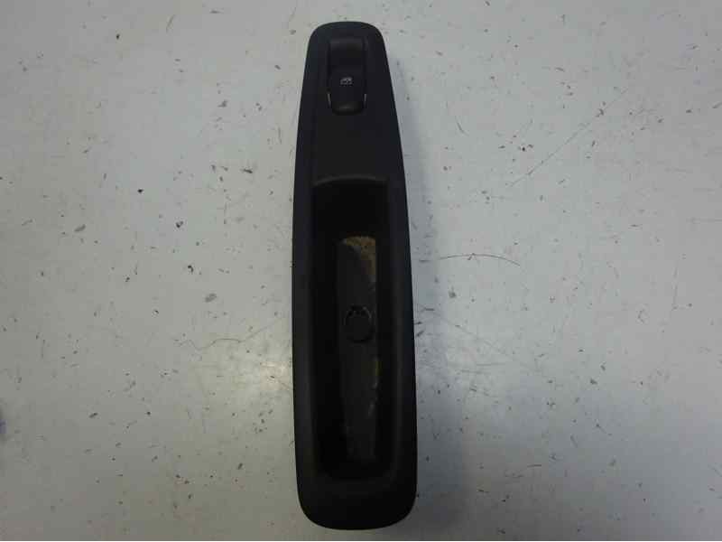 Recambio de mando elevalunas trasero izquierdo para renault kadjar zen referencia OEM IAM   