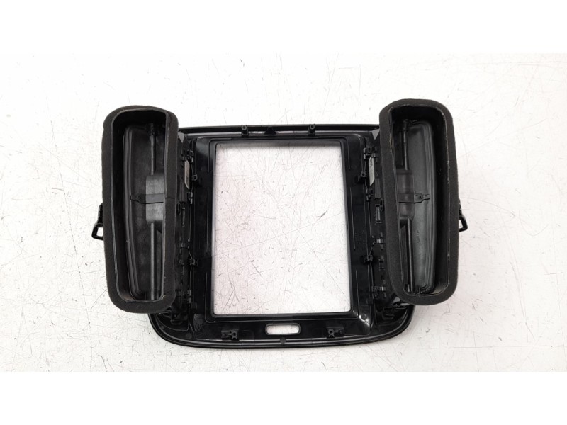 Recambio de rejilla aireadora para volvo xc 40 2.0 diesel cat referencia OEM IAM 31442627  