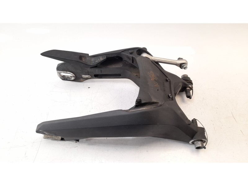 Recambio de puente trasero para ducati 899 panigale 899 panigale referencia OEM IAM 37011364BA  