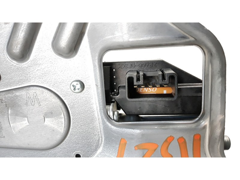 Recambio de motor limpia trasero para toyota yaris 1.5 16v cat referencia OEM IAM 851300D190  