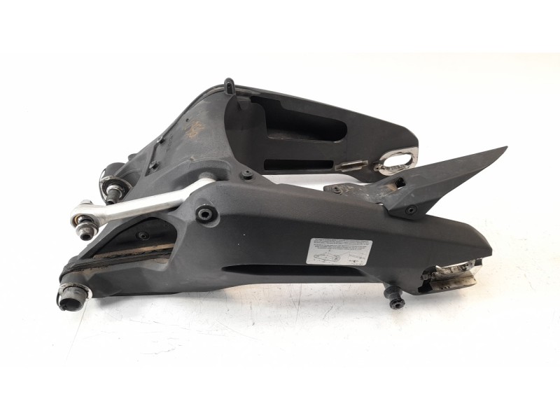 Recambio de puente trasero para ducati 899 panigale 899 panigale referencia OEM IAM 37011364BA  