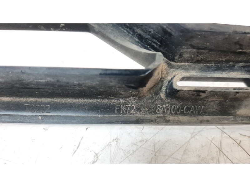 Recambio de rejilla delantera para land rover discovery sport pure referencia OEM IAM FK728A100CAW  