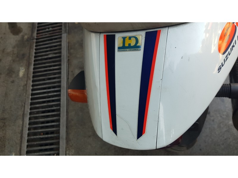 Recambio de moldura para suzuki gsx-r 600/750/1100 (1989-2000) referencia OEM IAM 4731133E00Y0P  