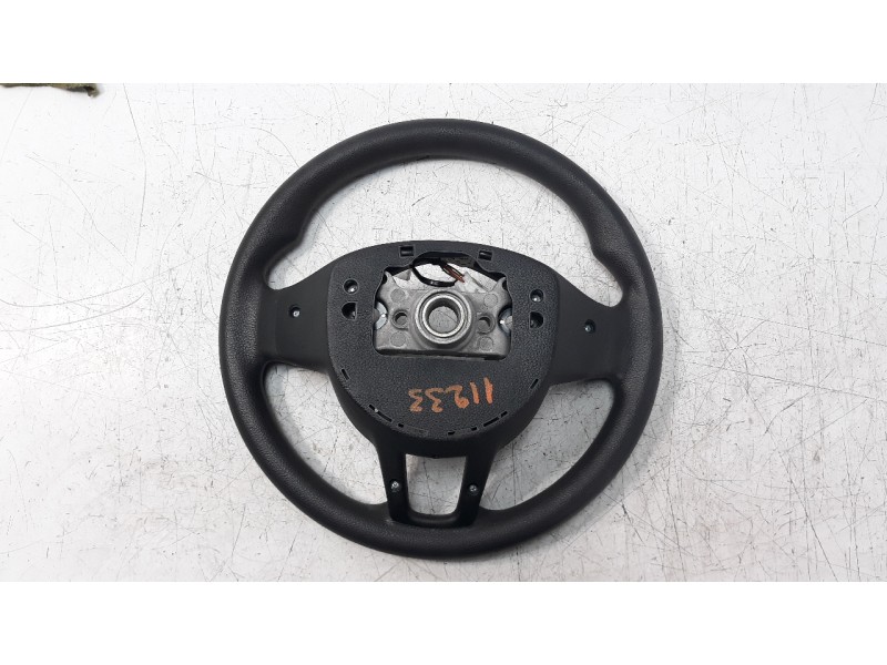 Recambio de volante para kia rio (yb) 1.2 cat referencia OEM IAM 56100H8040WK  