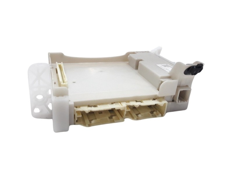 Recambio de caja reles / fusibles para toyota yaris referencia OEM IAM 841400D300  