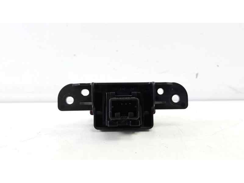 Recambio de warning para nissan pulsar (c13) tekna referencia OEM IAM 682UU3ZL0A  