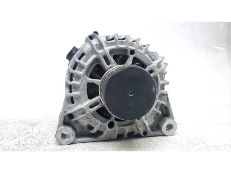 Recambio de alternador para citroen c3 feel referencia OEM IAM 9835689480  