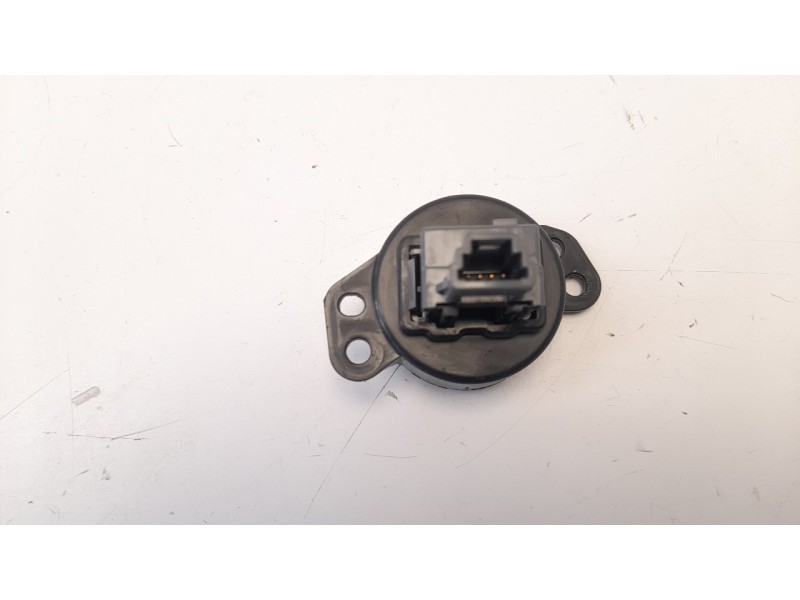 Recambio de warning para toyota aygo 1.0 cat referencia OEM IAM 843320H020  