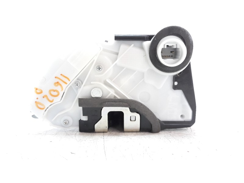 Recambio de cerradura puerta delantera derecha para toyota yaris referencia OEM IAM 690300D540  