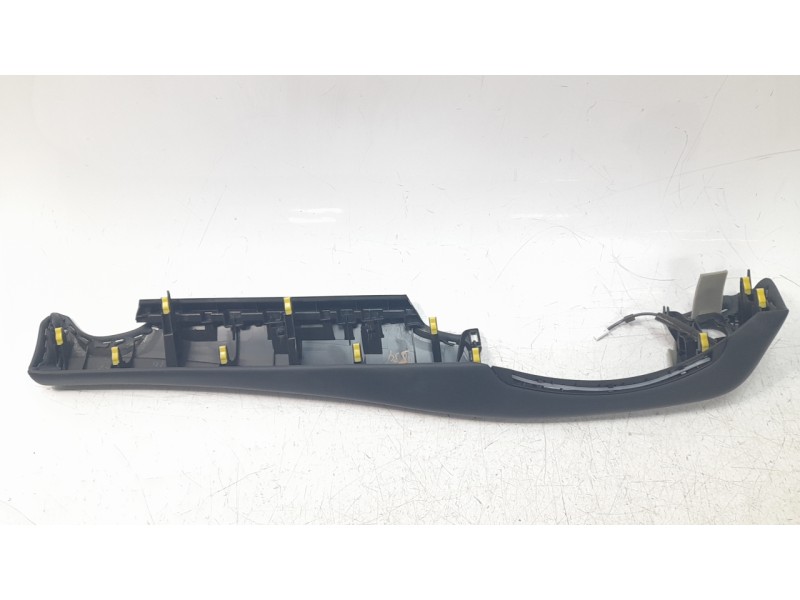 Recambio de moldura para toyota rav4 referencia OEM IAM 5501242090  