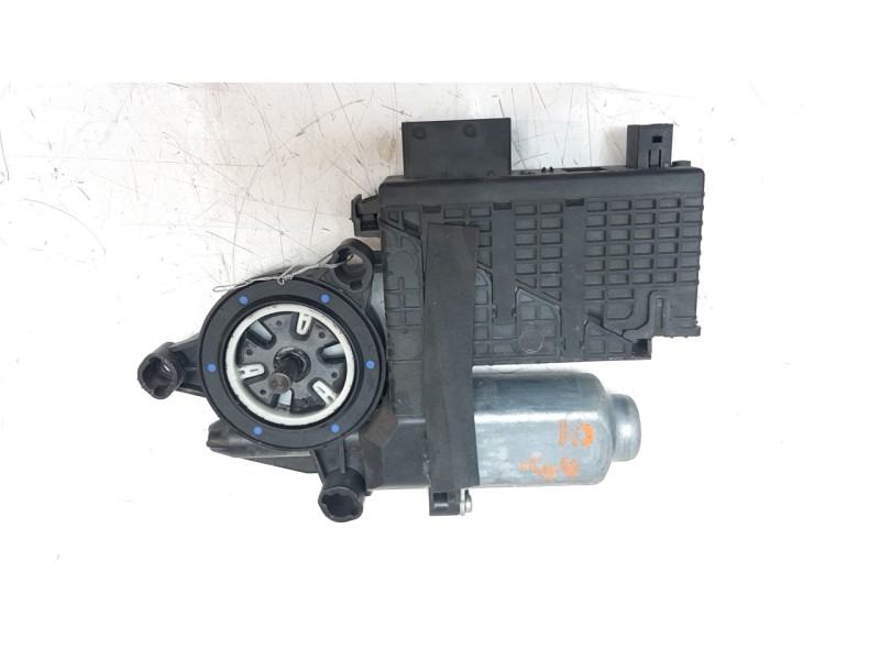 Recambio de motor elevalunas delantero derecho para citroen c4 picasso avatar referencia OEM IAM 9682495780  