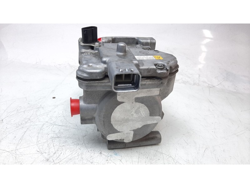 Recambio de compresor aire acondicionado para toyota yaris referencia OEM IAM 0422001501  
