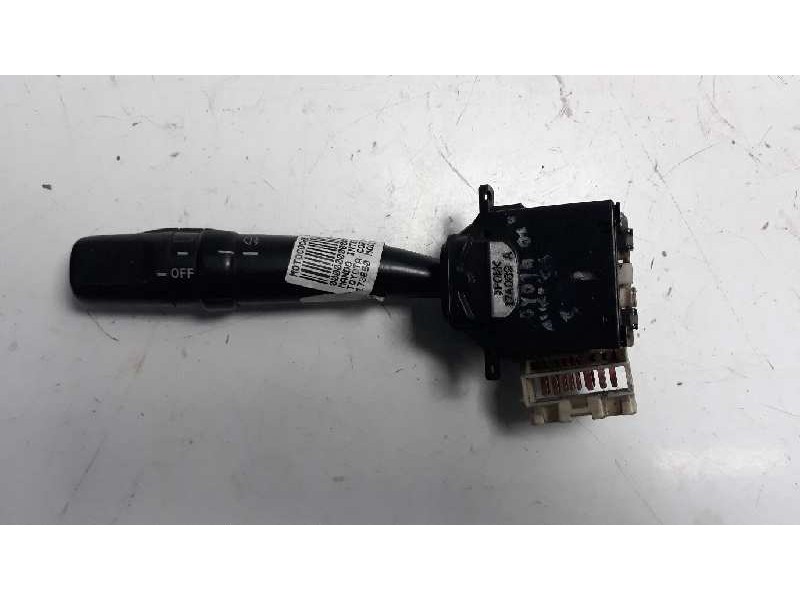 Recambio de mando intermitentes para toyota corolla verso (r1) 2.2 d-4d luna referencia OEM IAM 173650  
