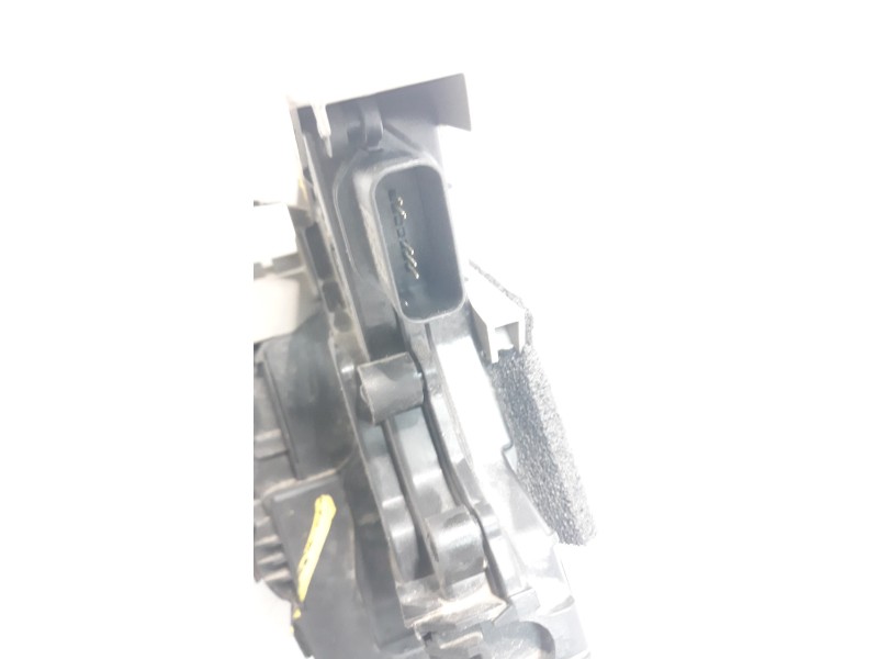 Recambio de cerradura puerta trasera derecha para kia ceed 1.4 tgdi cat referencia OEM IAM 81420J7100  